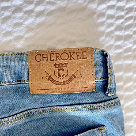 Bundle It! Cherokee Women's Mid Waist Ankle Blue Denim 5 Pocket Jeans Size 30 - Picture 12 of 12